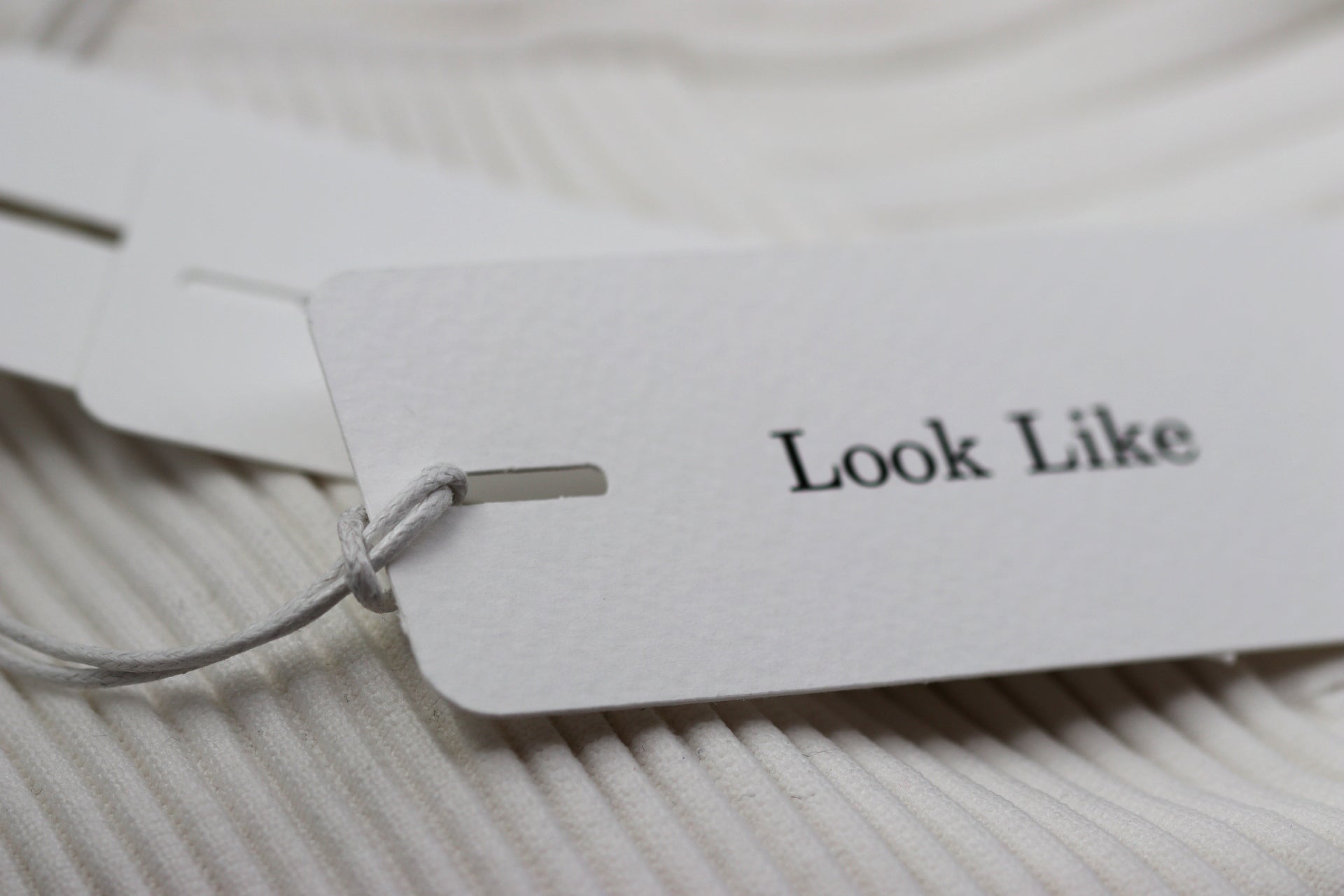 hang tags for clothing | étiquette carton vêtement